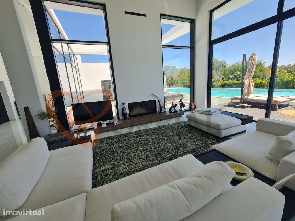 Fantastica Moradia De Arquitetura Contemporanea Para Venda Com 4 Qu