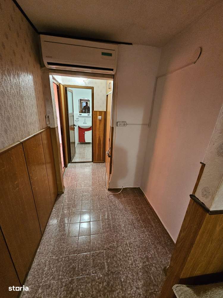Vand ap cu 4 camere zona Sala Polivalenta-14
