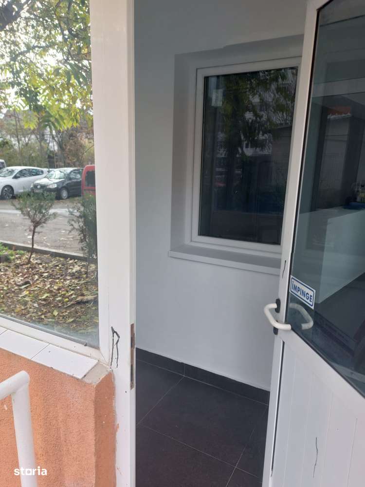 Inchiriez spatiu comercial , birouri ,servicii , Campina ,ultracentral - Imagine principală: 5/14