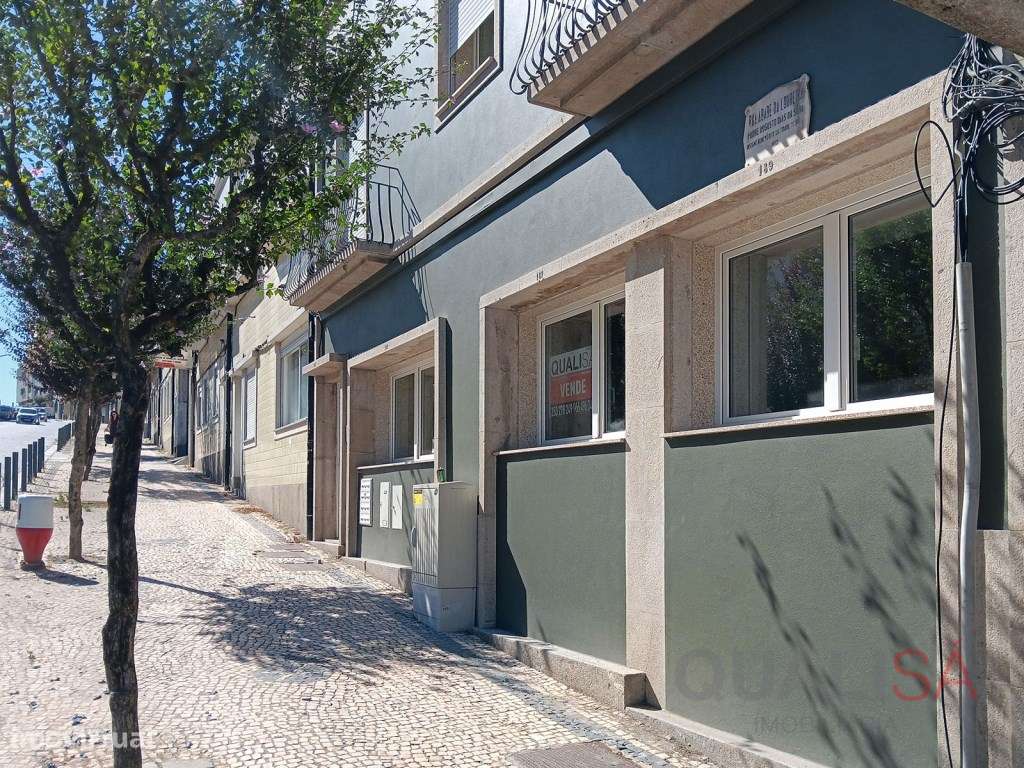 Apartamento T4 novo com logradouro e garagem em S. Vicente no centr...-36