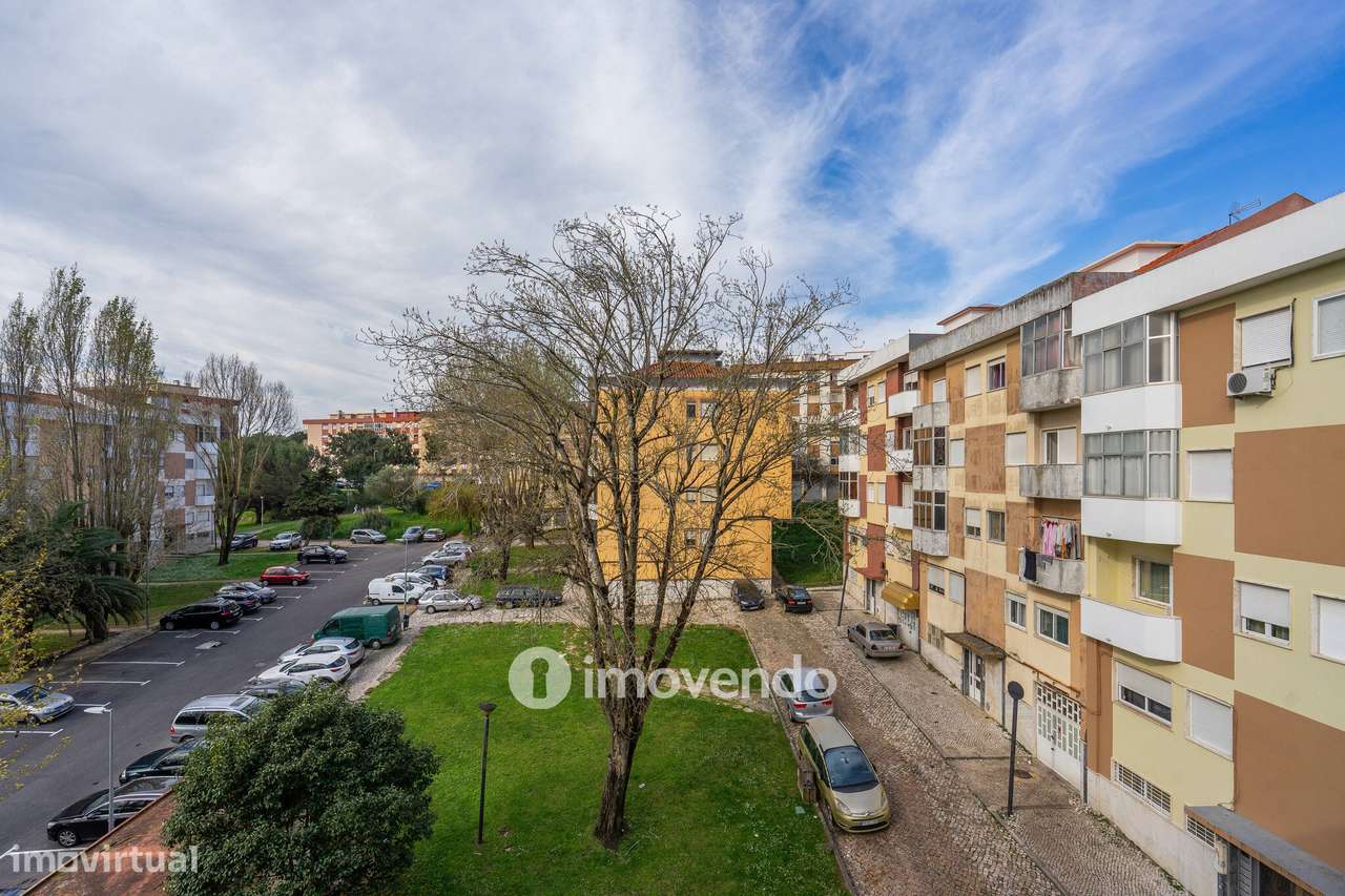 Apartamento T3 remodelado, com cozinha equipada, na Serra das Minas-29