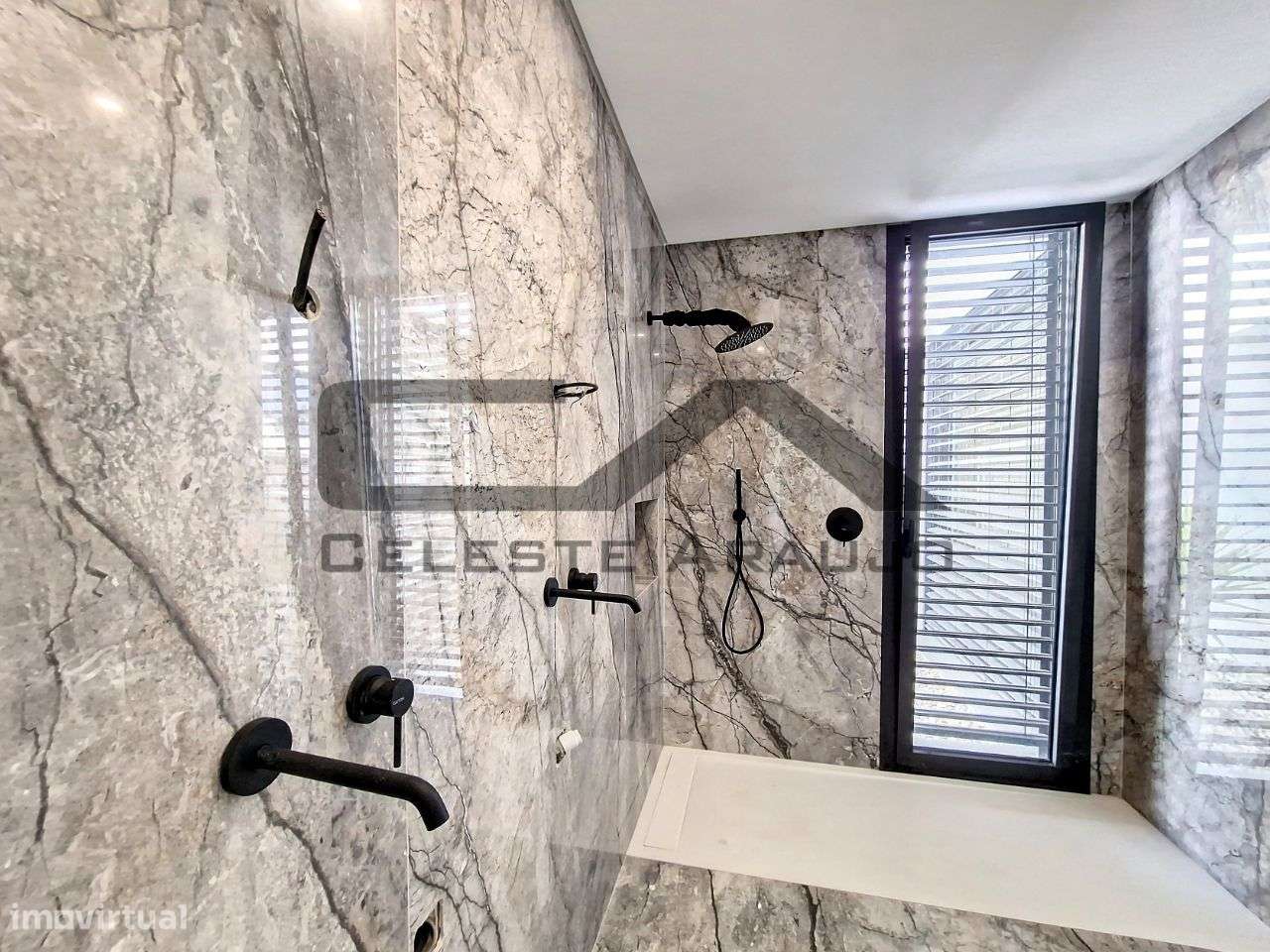 Moradia T4+1 Térrea, com piscina, Rio Meão-42