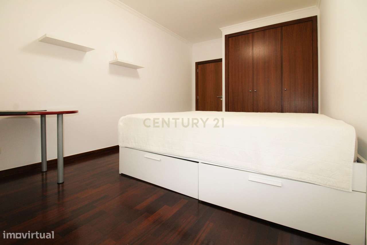 Apartamento T2 em Funchal (São Pedro) com Vista Mar-12