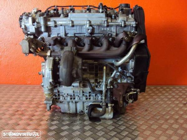 Motor VOLVO V70 2.4D de 2005 Ref D5244T - 3