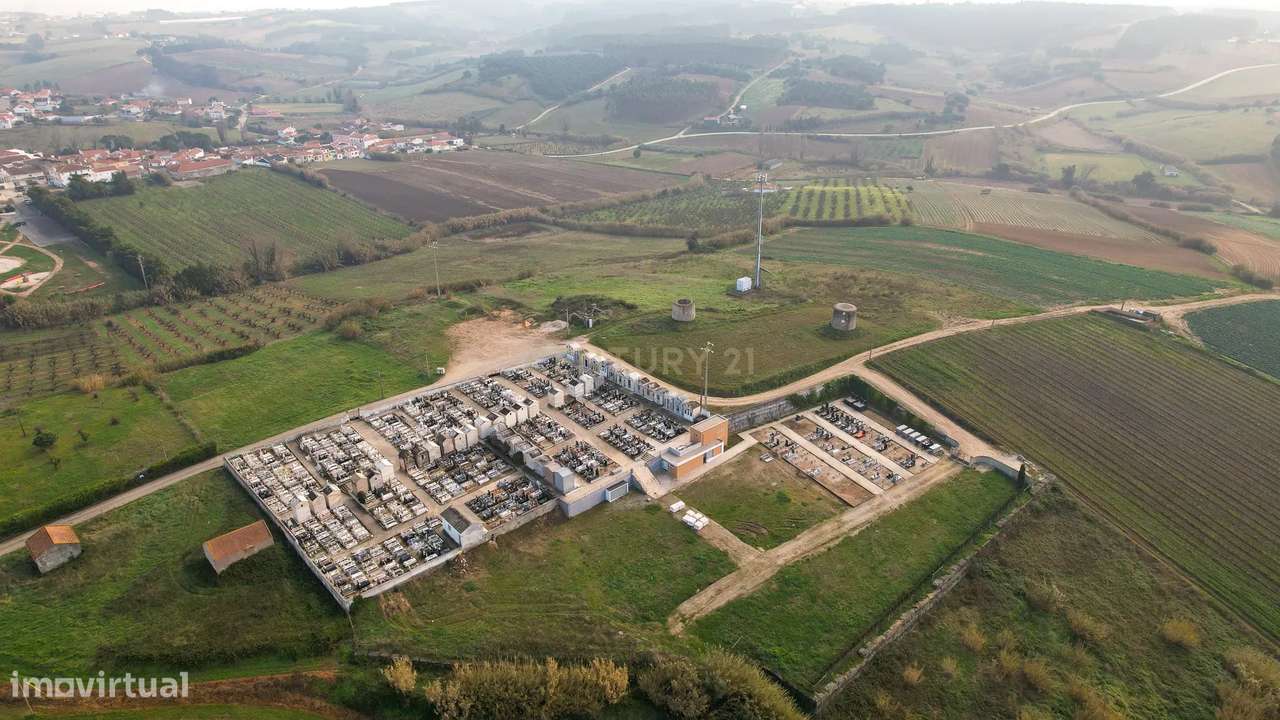 **EXCELENTE OPORTUNIDADE DE INVESTIMENTO NA LOURINHÃ** - Grande imagem: 4/30