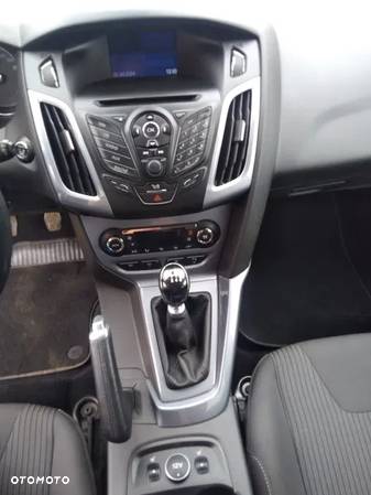 Ford Focus Turnier 2.0 TDCi DPF Titanium - 15