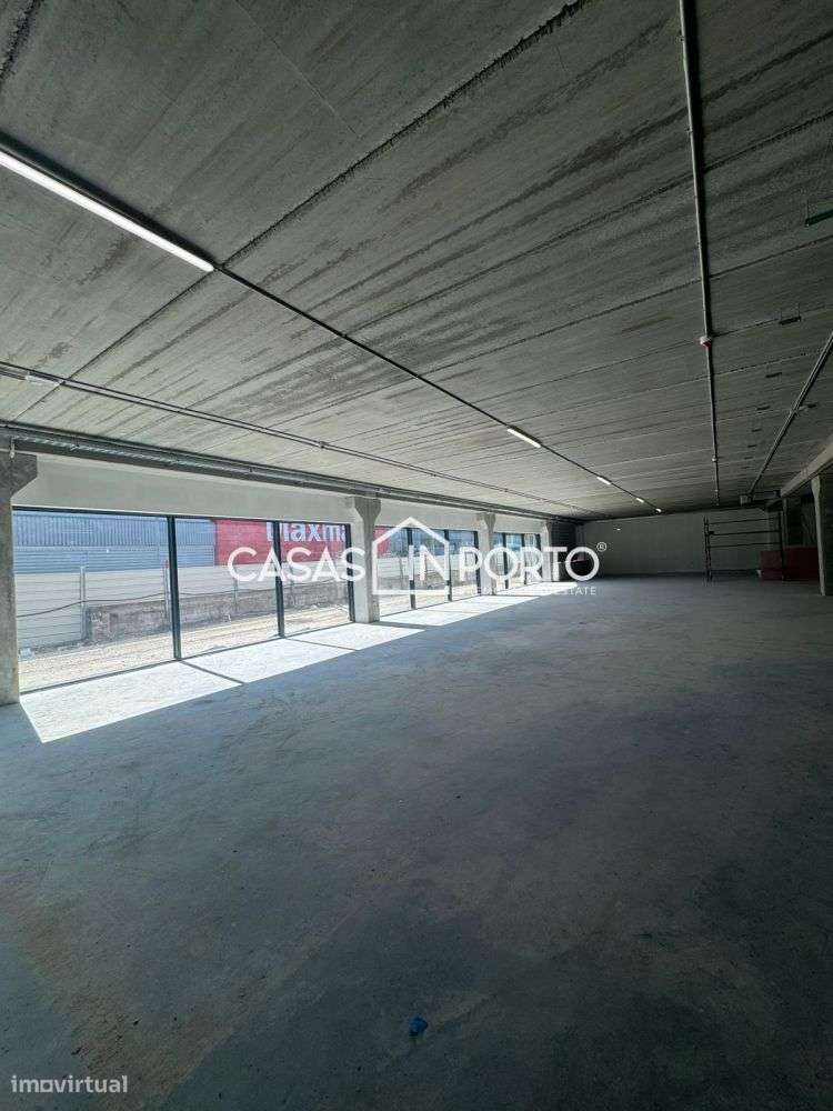 Pavilhão para Comércio e Serviços em Esgueira - Aveiro - Grande imagem: 5/14