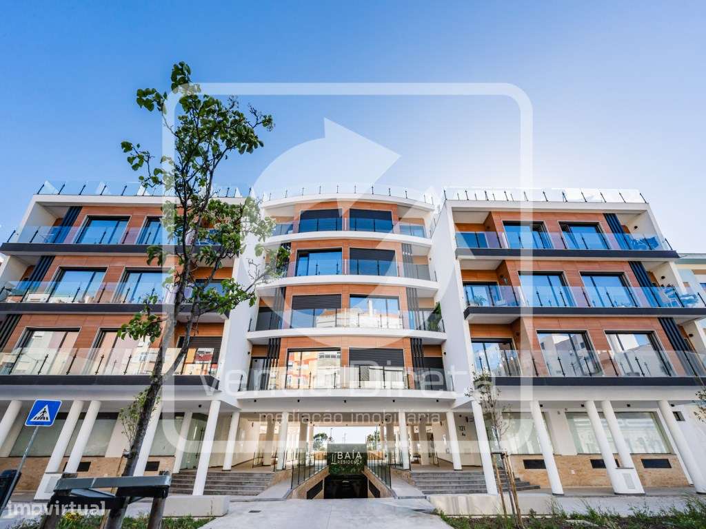 Apartamento T4 no 'Baía Residence' no Barreiro.-28