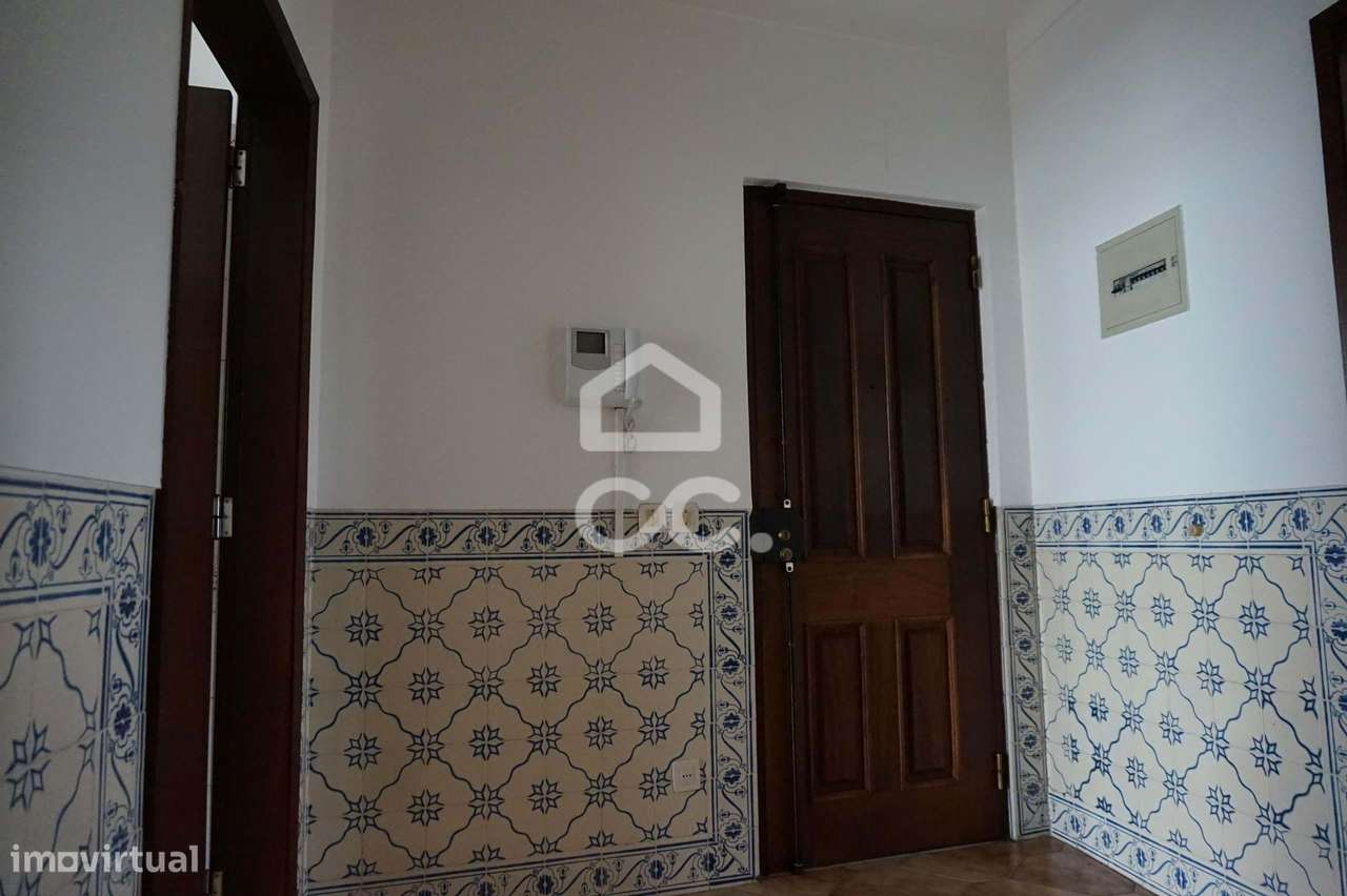 Apartamento T2 , 2º Andar, Bairro Catroga e Gaio, Abrantes-10