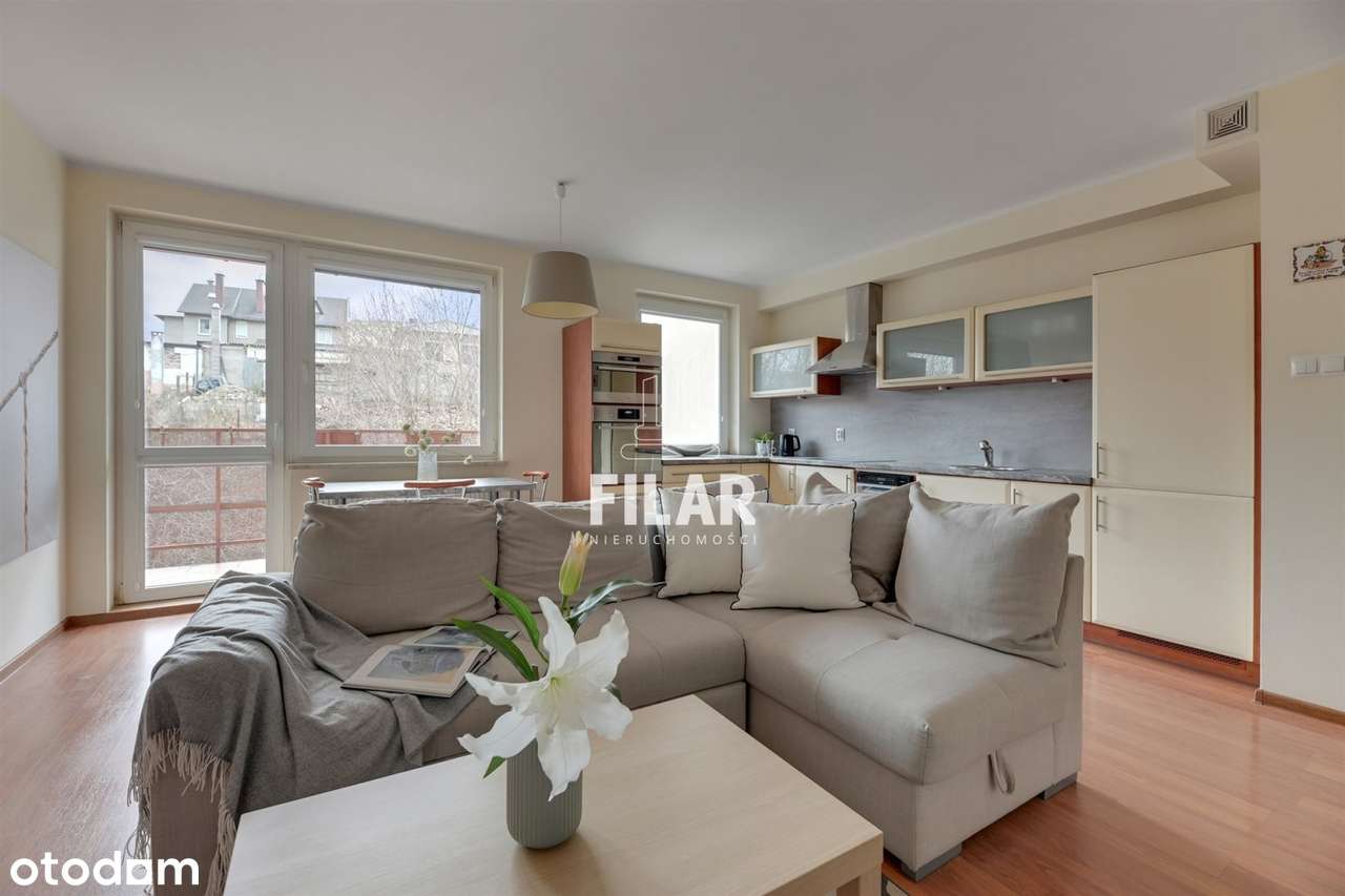 Os. Dolina Cisów, cisza i spokój, balkon, hala-0