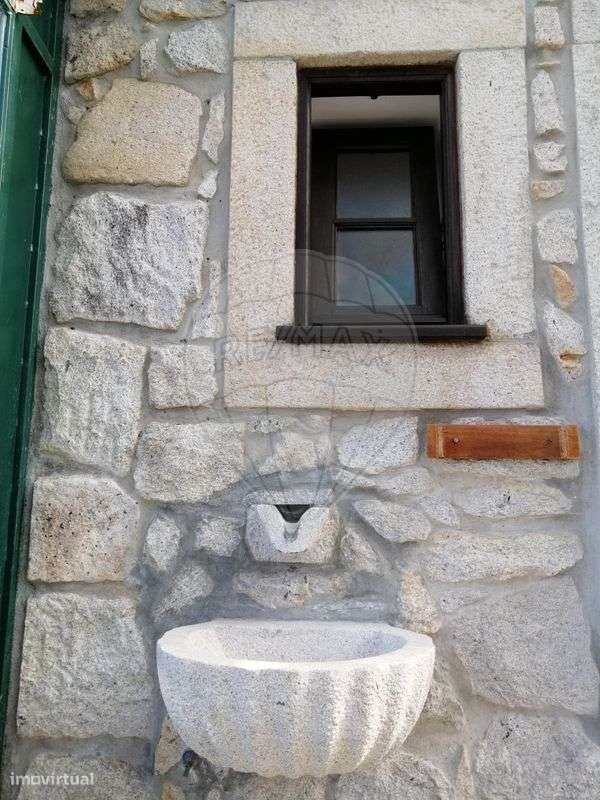 Moradia T6 para venda-33