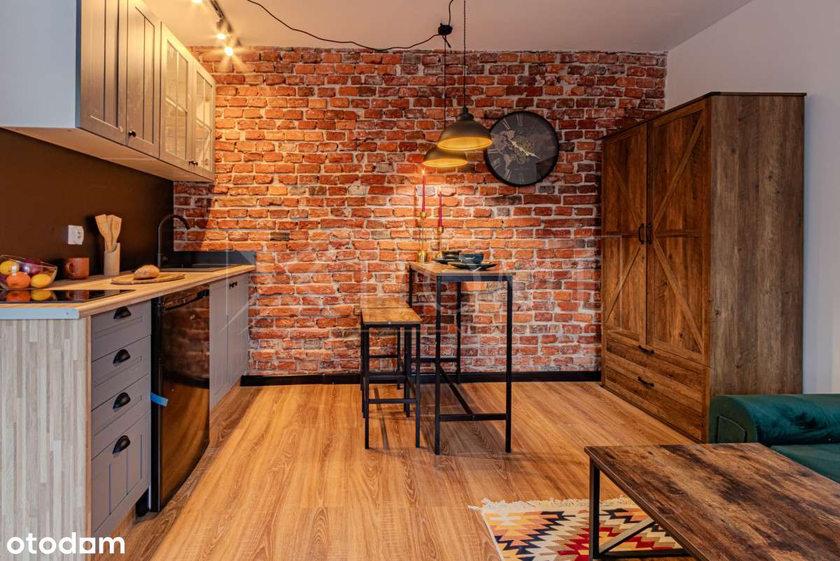 Wyjątkowa kawalerka w stylu loftowym-0