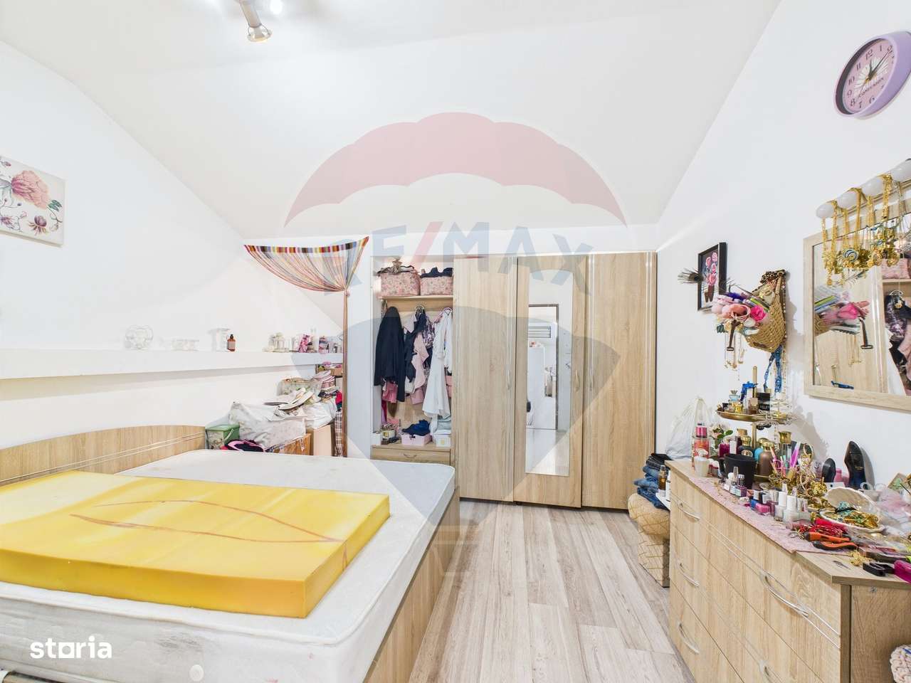 Casa/Vila superba cu 6 camere si gradina in zona Rosu/Ilfov - Imagine principală: 4/16