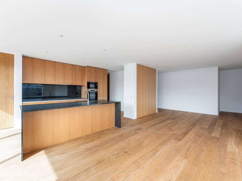 Apartamento T4 com 3 frentes em Matosinhos sul, no edifício Nautilus-8