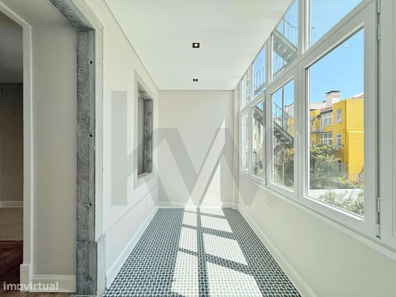 T3 REMODELADO | 2 SUITES | CLOSET | LOGRADOURO 35 m2 | AV. ALMIRANTE R-40