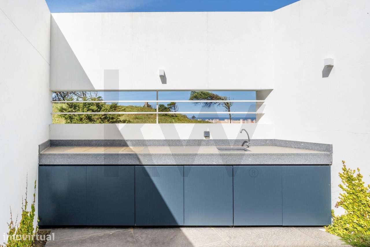 Entre serra e mar | Duplex T4 com terraços | Praia das Maçãs-14