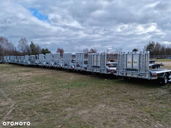 Wiola B3540 MAX - 400 x 170 cm | 2546kg ładowności | trap stalowy | 3-osiowa budowlanka - 29