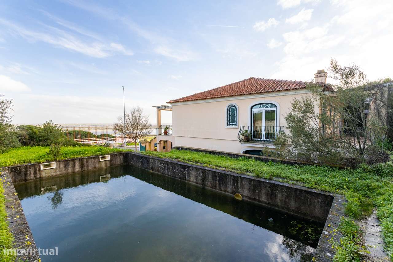 Encantadora Moradia Isolada T6 na Azambuja: O Refúgio Perfeito para a - Grande imagem: 2/60