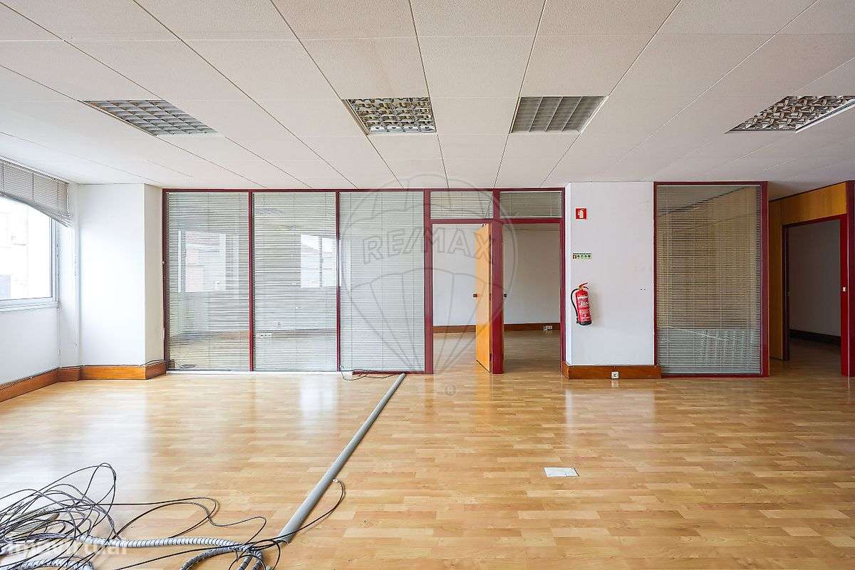 Escritório  para arrendamento - Grande imagem: 4/23