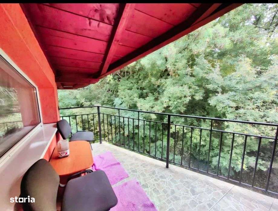 De vânzare apartament cu 2 camere în Plopilor - Imagine principală: 2/6