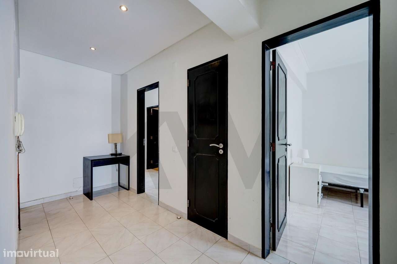 Apartamento T3 Monte da Caparica Rua General Humerto Delgado-6