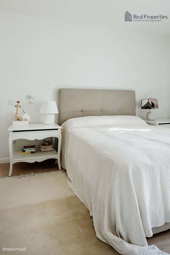 Elegante Moradia T3 Renovada com Vistas Panorâmicas em Alvor - Grande imagem: 4/49