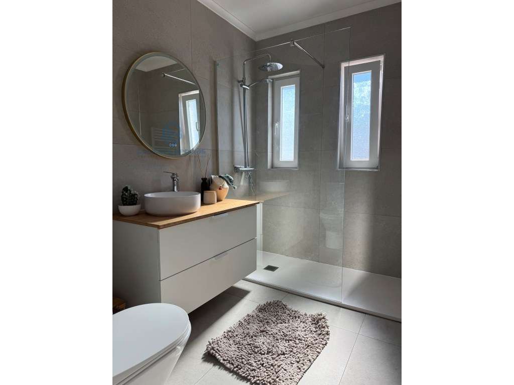 Moradia T3 com Piscina + Anexo T0 | Moita | Excelente Oportunidade!-15