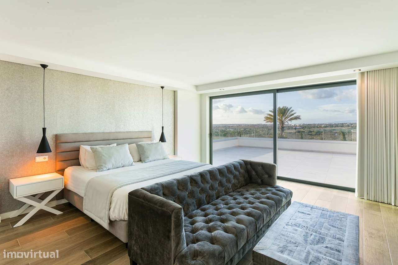 Quinta Moderna de Luxo com 4+1 Suítes, Anexo Independente e Jardim-30