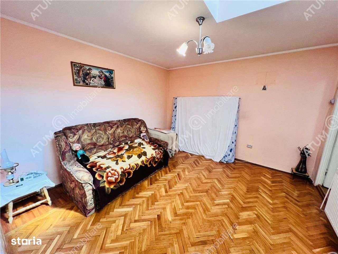Casa de 3 camere cu pivnita si teren situata in zona Lupeni Sibiu - Imagine principală: 3/20