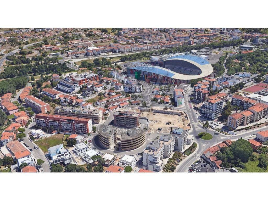 T2- Condomínio Fechado, piscina aquecida, parque infantil em Leiria-14