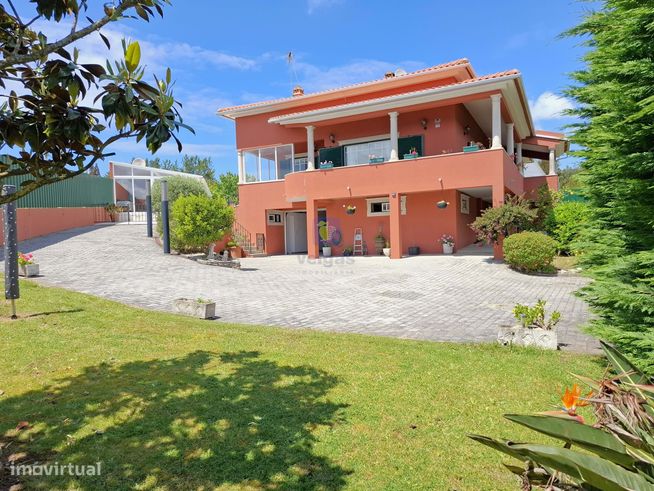 Moradia T5 isolada com piscina em  A-dos-Negros, Óbidos-2