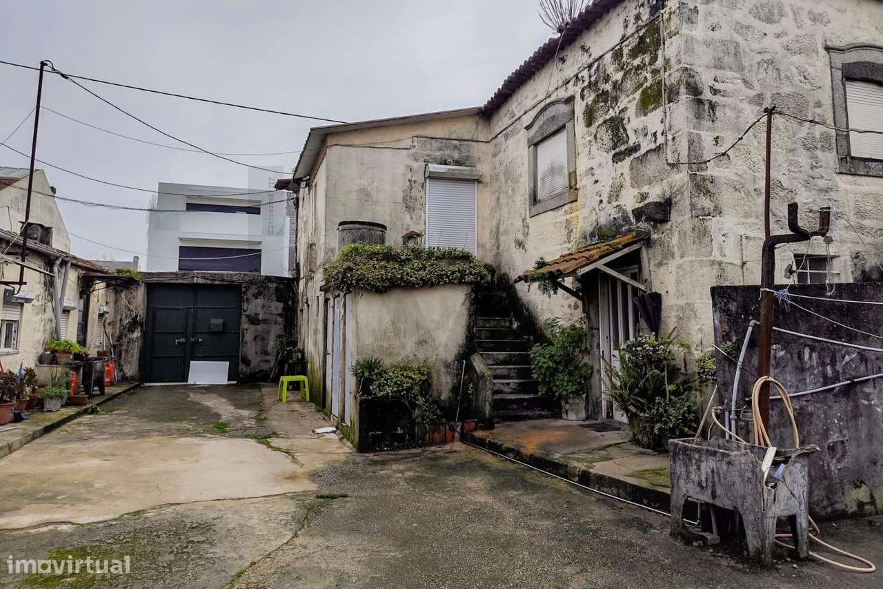 Moradia para recuperar na Senhora da Hora — Circunvalação e NorteShopp - Grande imagem: 3/10