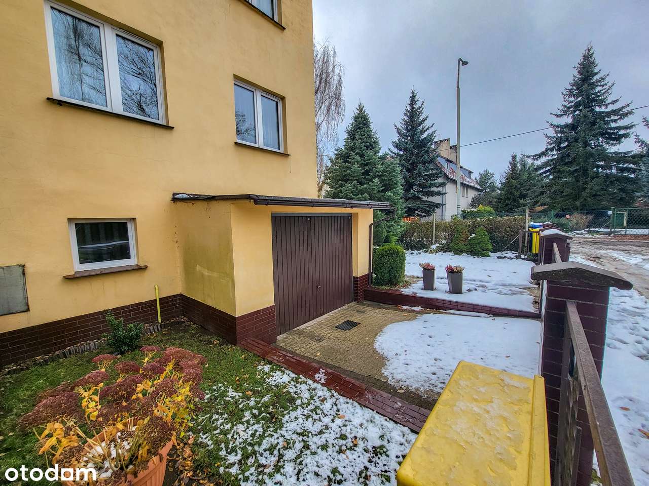 Cicha okolica | Ustawna Przestrzeń | Garaż | Ogród | ENG-16