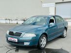 Skoda Octavia 1.6 FSI Elegance Aut - 2