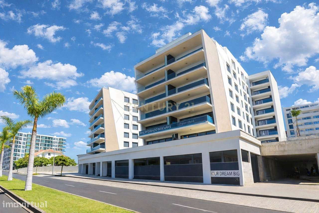 Apartamento T2 Exclusivo com Vista Mar e Localização Privilegiada-0