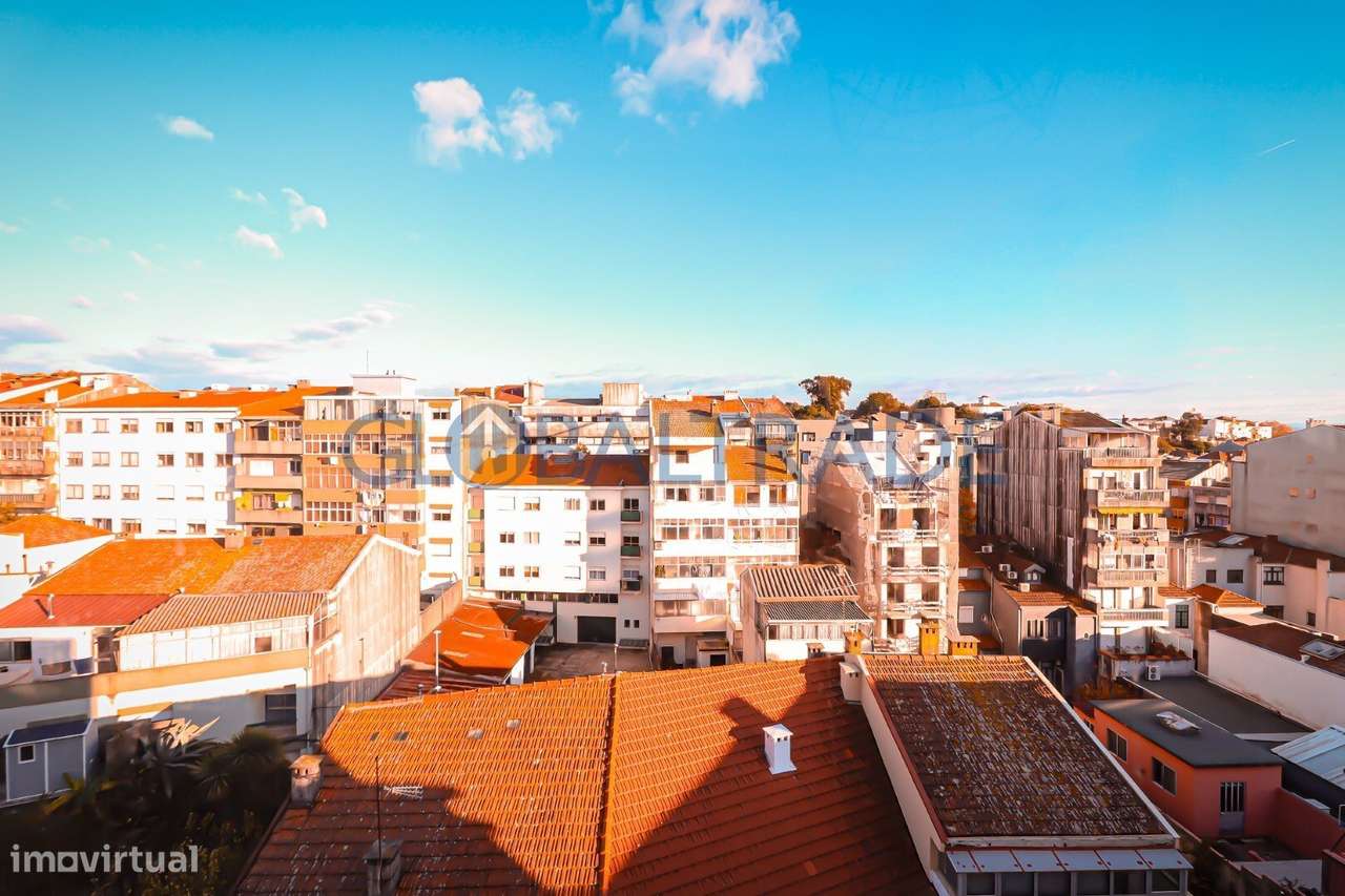 Apartamento T1+1 no coração do Porto-7