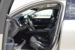 Volvo V60 Cross Country B4 D AWD Geartronic Pro - 33
