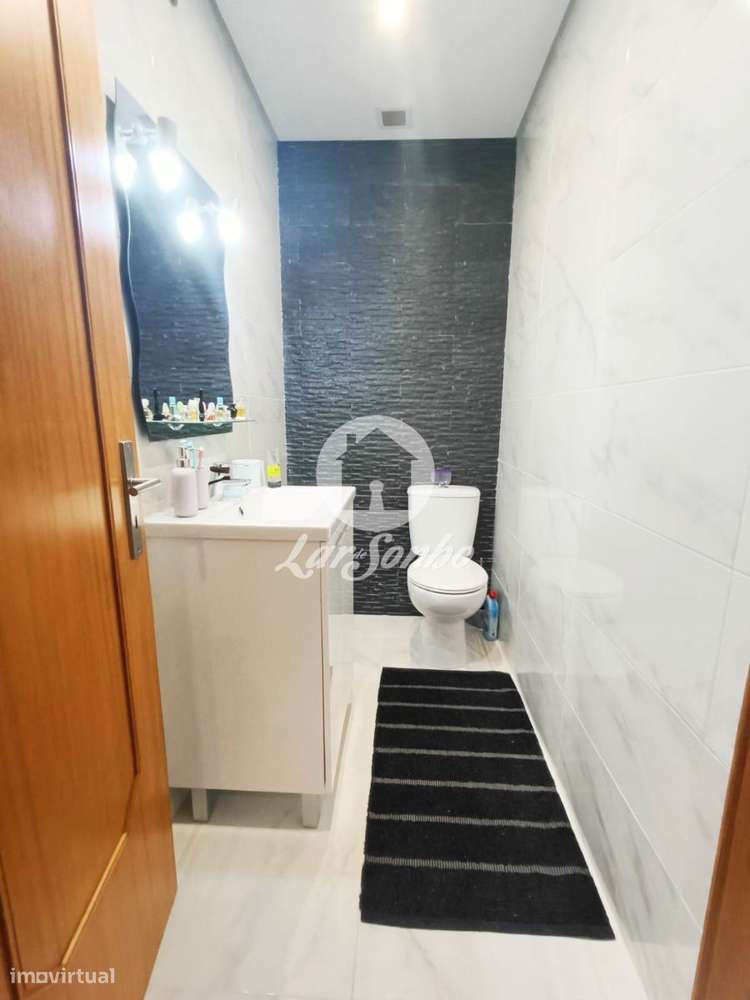 Apartamento T3, com excelentes áreas, na Rua da Ferraria, Rio Tinto...-9
