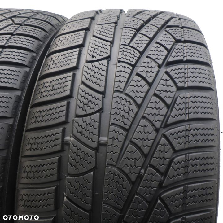 4 x PIRELLI 245/40 R18 93V Sottozero Winter 240 RUN FLAT E Zima 2011, 2012 6-7mm - 2