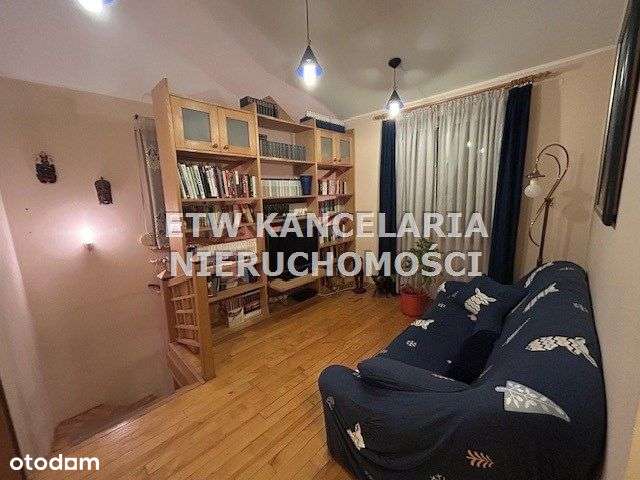 Wygodny dom rodzinny z fotowoltaiką.-13