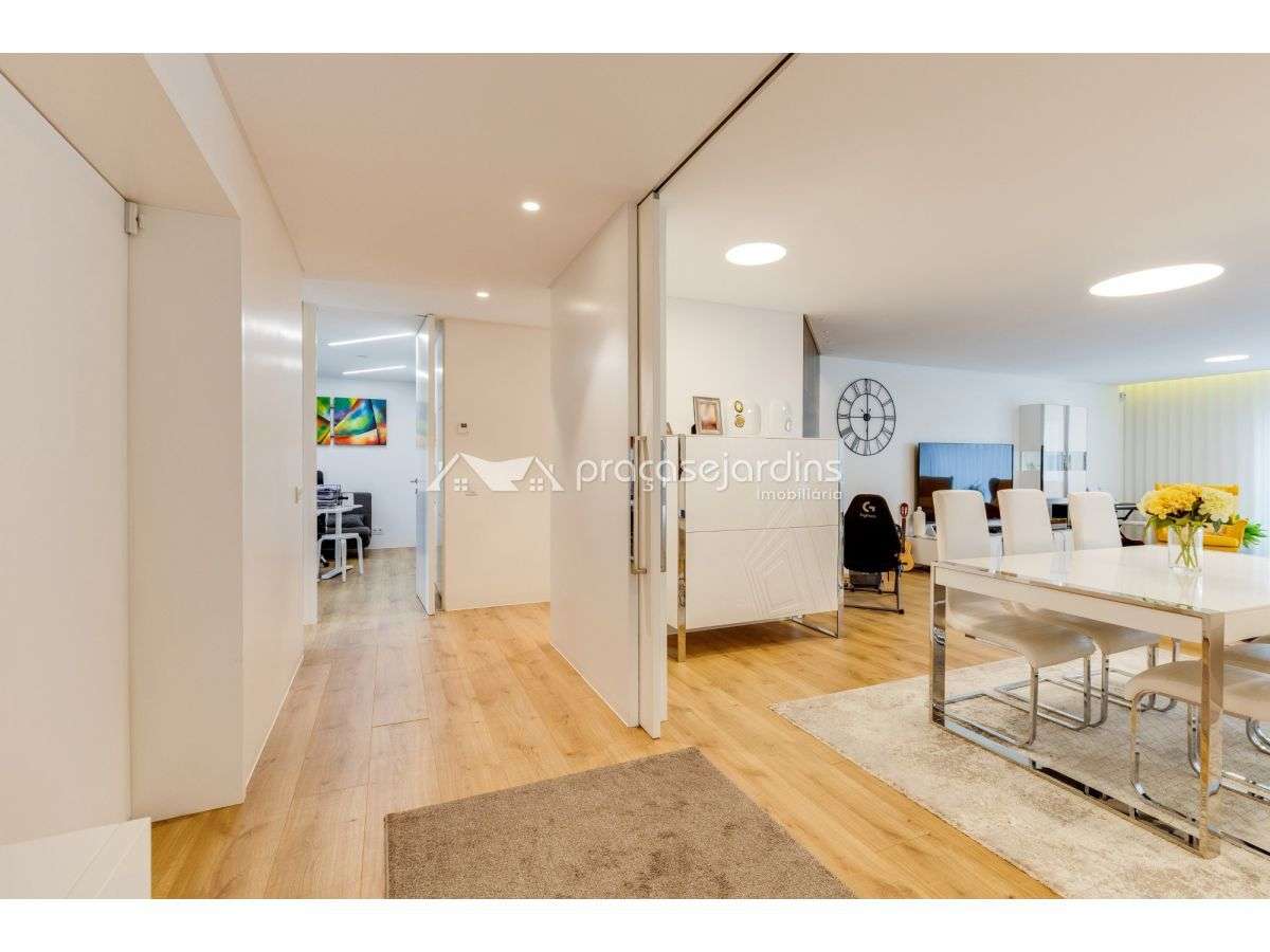 Moradia T5 Contemporânea e elevada eficiência energética – Amor, Le...-15