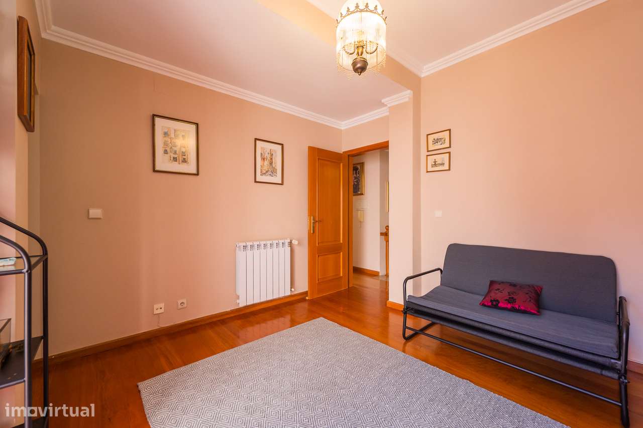 Moradia 3 Quartos - Geminada - Ramada-17