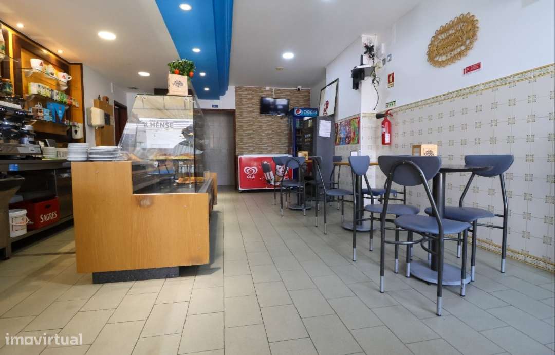 Café Pastelaria Ilhense - Ilha, Pombal - Padaria. Indústria de Fabrico-3