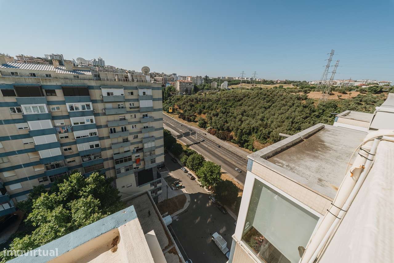 Apartamento T3 Totalmente Remodelado em Santa Clara | Varanda-22