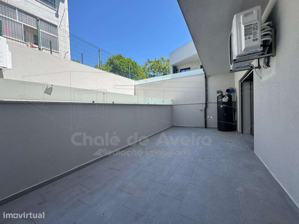 Apartamento T2 com Terraço Privativo e Aparcamento em Esgueira | Av...-18