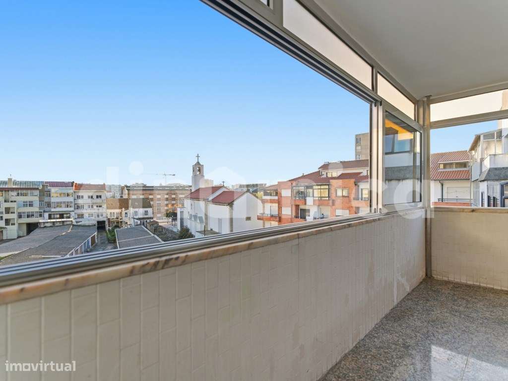 Apartamento T3+1 com 4 Frentes na Póvoa de Varzim - A 350m da Praia-15
