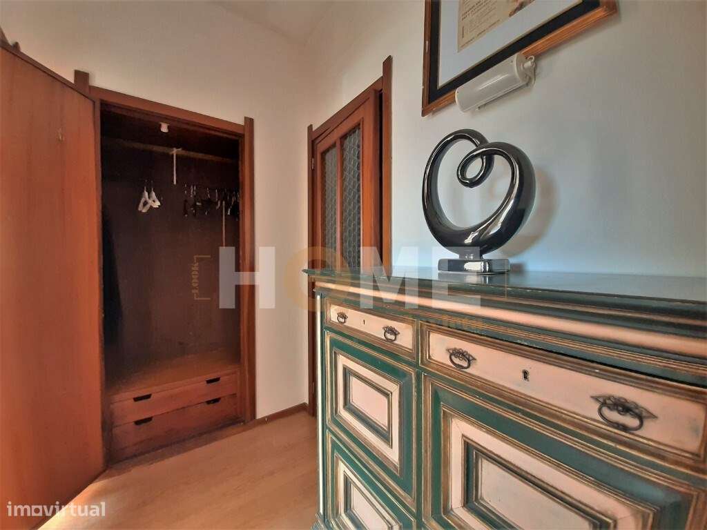 Apartamento T3+1, com varanda à Av. Fernão de Magalhães- Bonfim- Porto-24