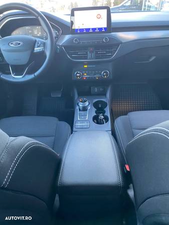 Ford Focus 1.0 EcoBoost Titanium - 32