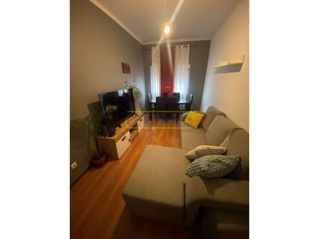 BAIXA DA BANHEIRA - T2 - 1º ANDAR-9