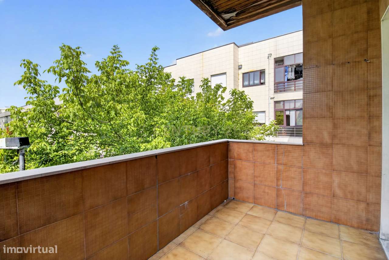 T3+1 com Garagem Fechada e Elevador | Lomar – Braga-17